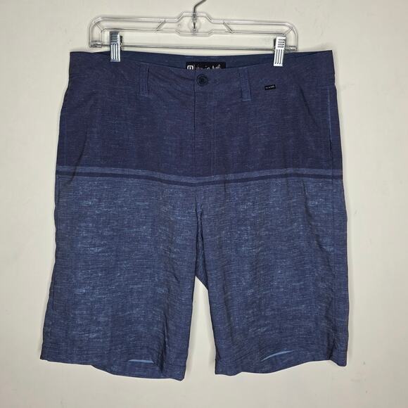 Travis Mathew blue ombre flat front golf shorts - 34 - Picture 1 of 6